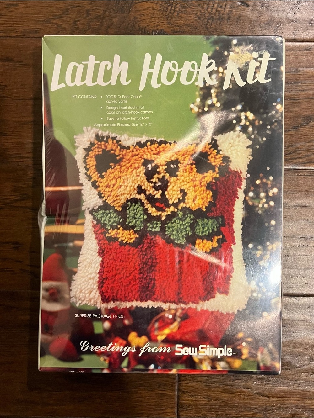 BRAND NEW. Sew Simple Latch Hook Kit Christmas Teddy Bear Surprise Package H-105